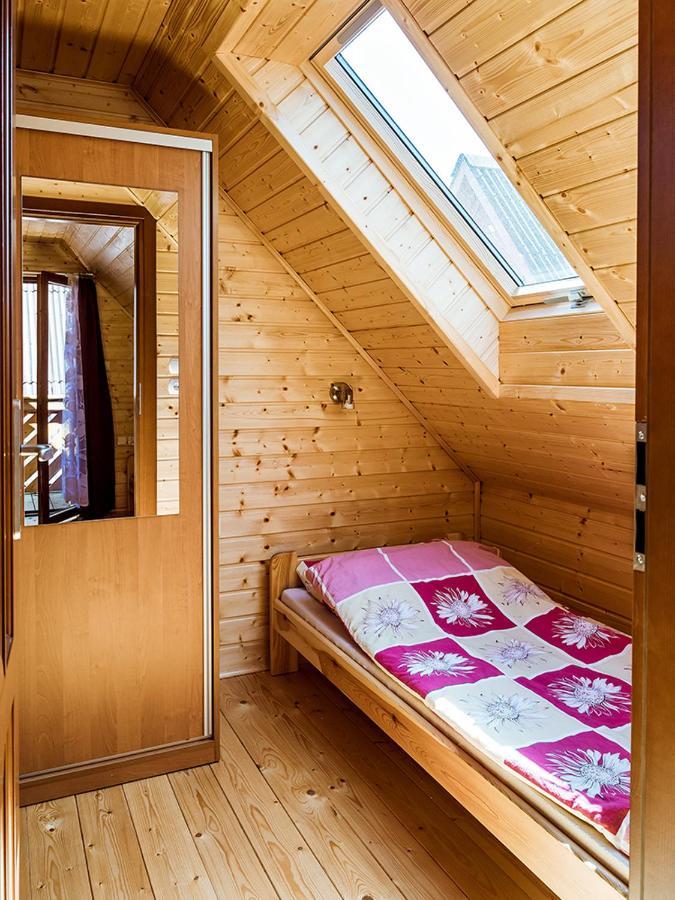 U Sylwi Domki Drewniane Trzęsacz Exterior foto